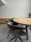 FLORENCE - Ellipsvormige tafel - Driehoekspoten uit staal