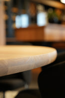 NICE - Ronde Eettafel - 3 Eikenhouten Pilaren