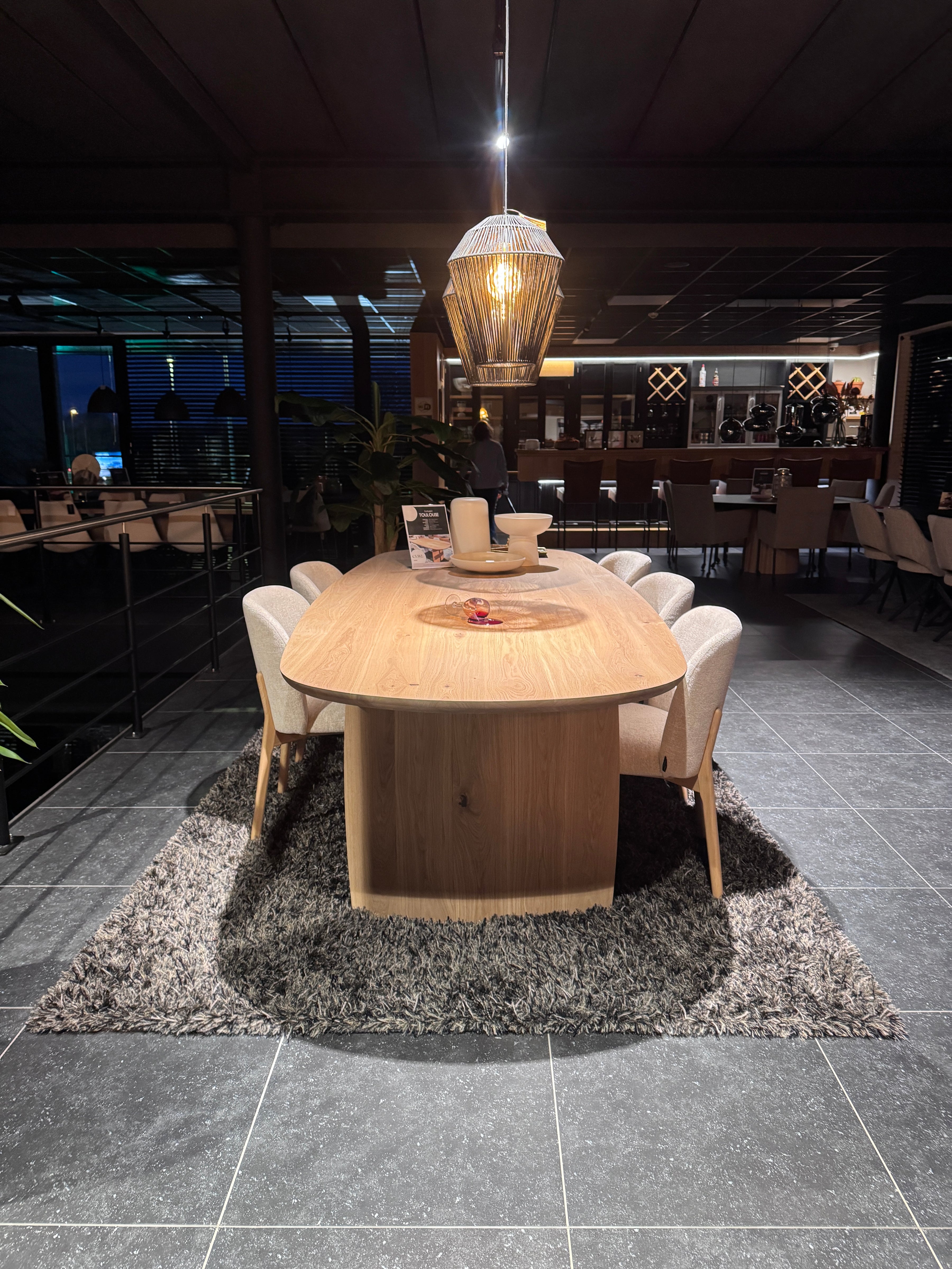 Deens ovaal tafel 'Toulouse' - Wangenonderstel eikenhout