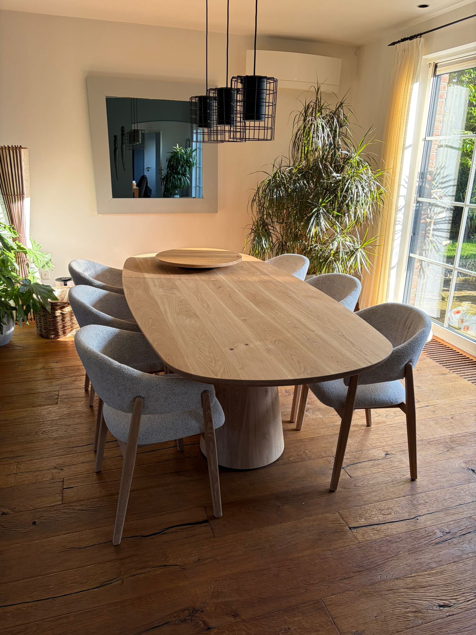Deens ovaal tafel 'Toulouse' - Piramide kolompoten eik