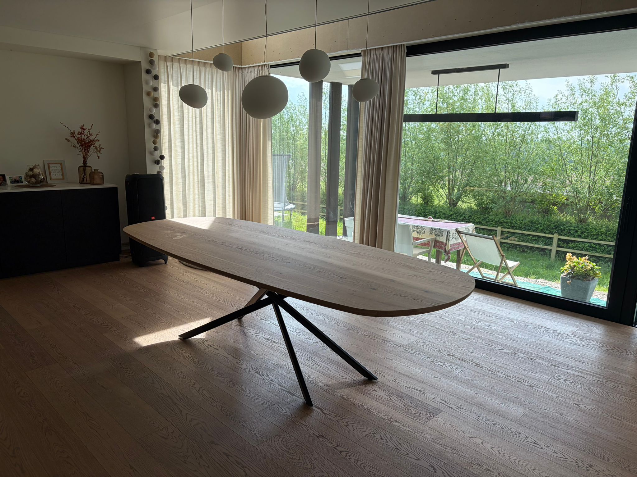 Deens ovaal tafel 'Toulouse' - Twisteronderstel uit staal
