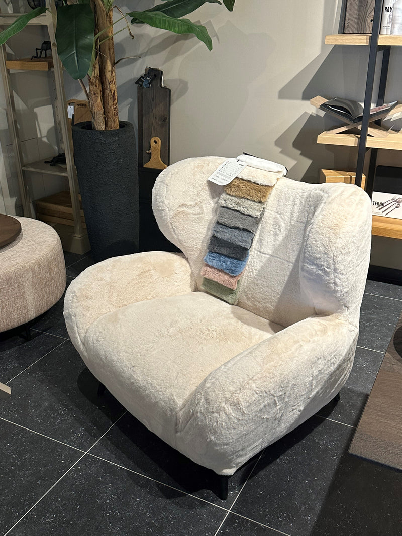 Fauteuil 'Beer' - Hoekpoten zwart - 'Bunny' zachte stof