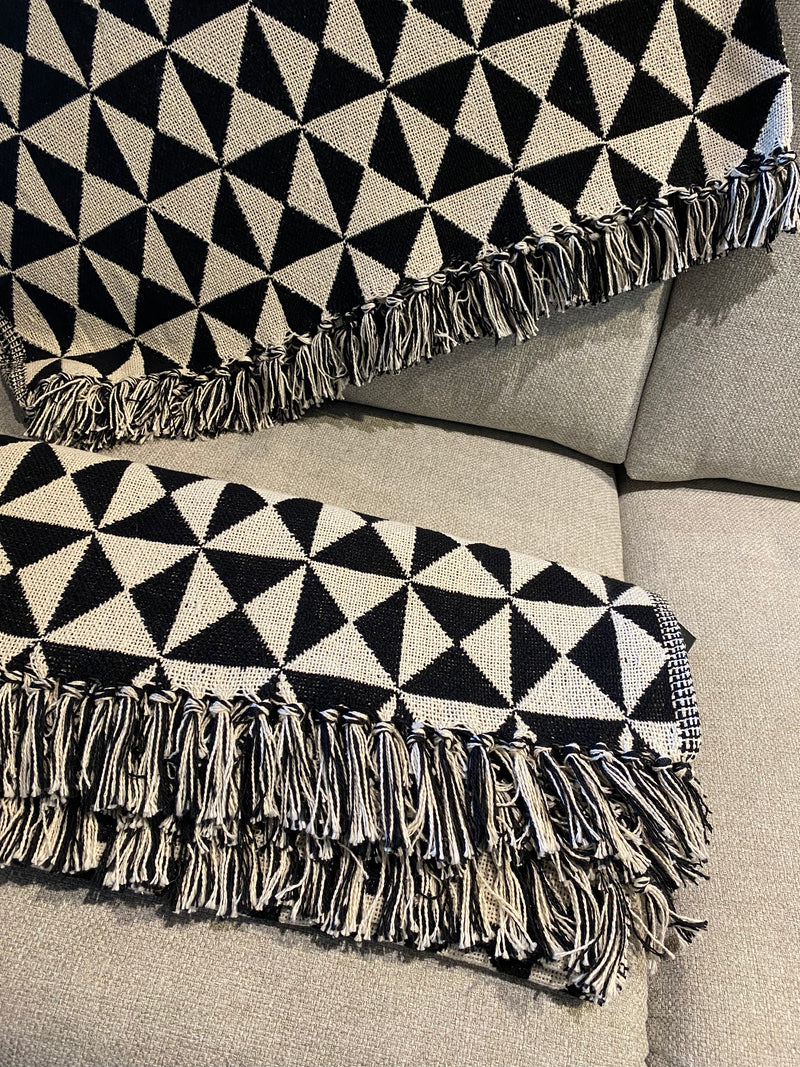 Plaid BOB zwart wit design - LET OP! Buitenkansjes enkel af te halen in de showroom