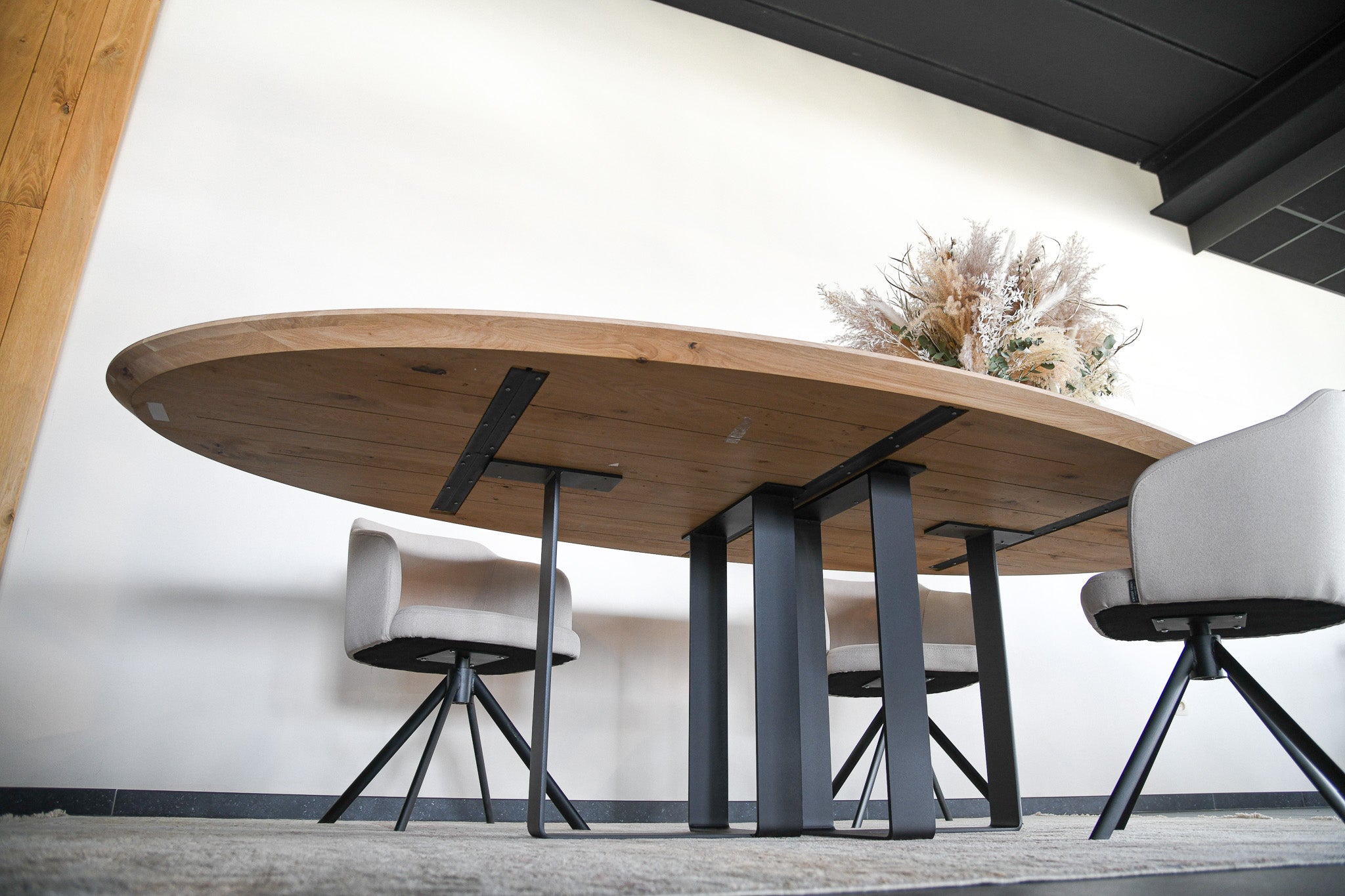 Ellipsvormige tafel 'Florence' - Centraal L-onderstel