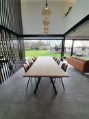 REYKJAVIK - Design eettafel - Omgekeerde V-poten uit staal