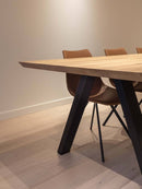 REYKJAVIK - Design eettafel - Omgekeerde V-poten uit staal