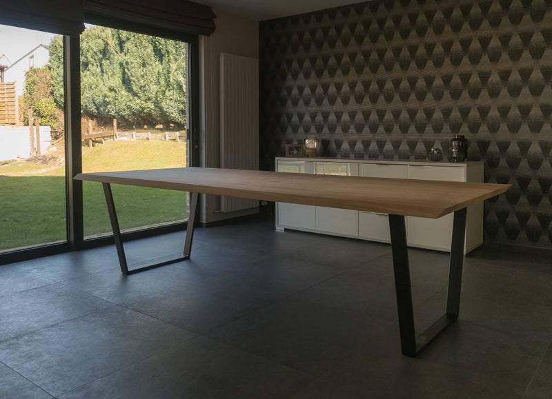 REYKJAVIK - Design eettafel - Trapezium poten uit staal